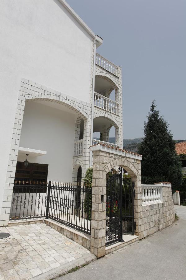 Apartments Perovic Будва Экстерьер фото
