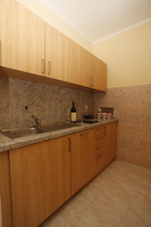 Apartments Perovic Будва Экстерьер фото